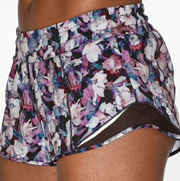 Lululemon Hotty Hot Short II *2.5